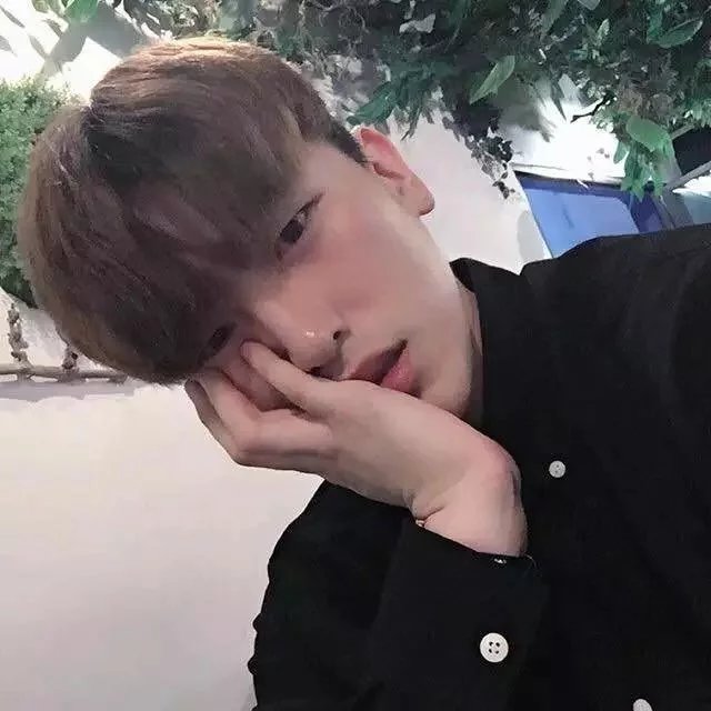 禄蓉筠秀