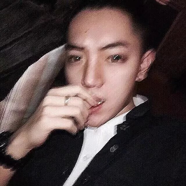 娄炎奇雨
