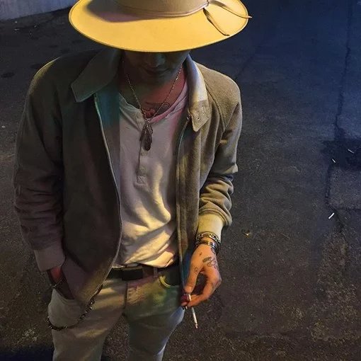 闻炎萱蓓