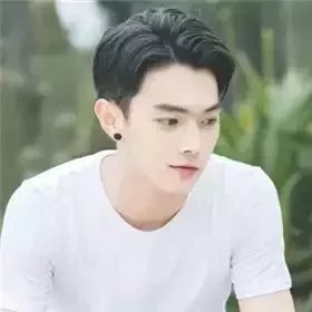 宰蓝荔光
