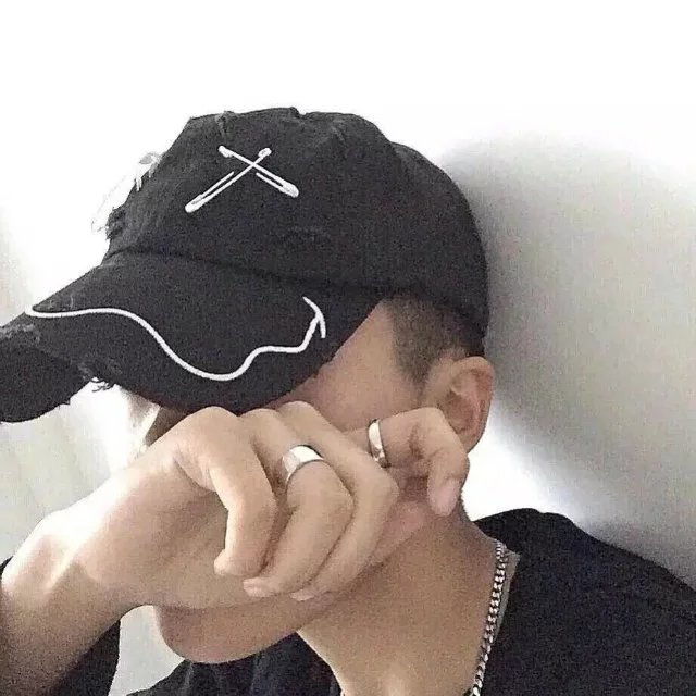 连芸馨伟